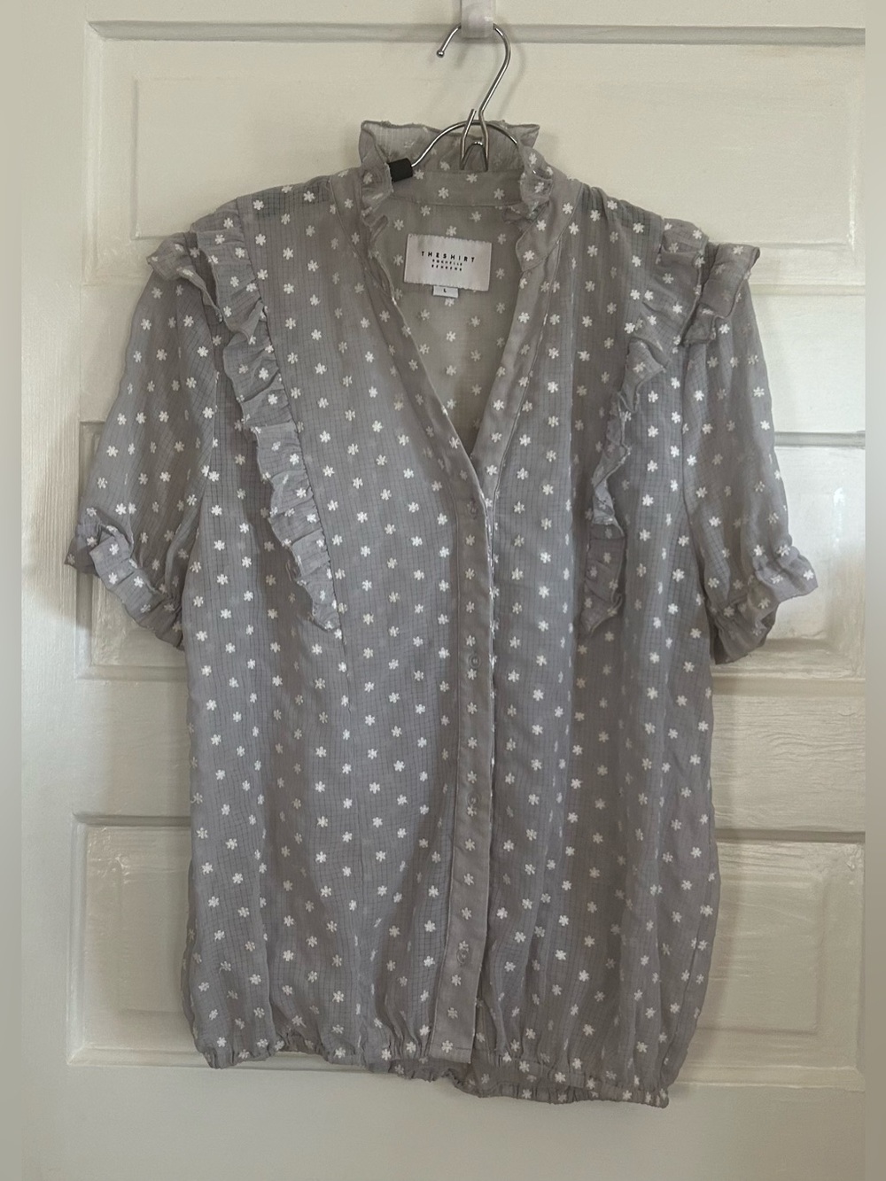 The Shirt by Rochelle Behrens Light Gray Embroidered Daisy Blouse